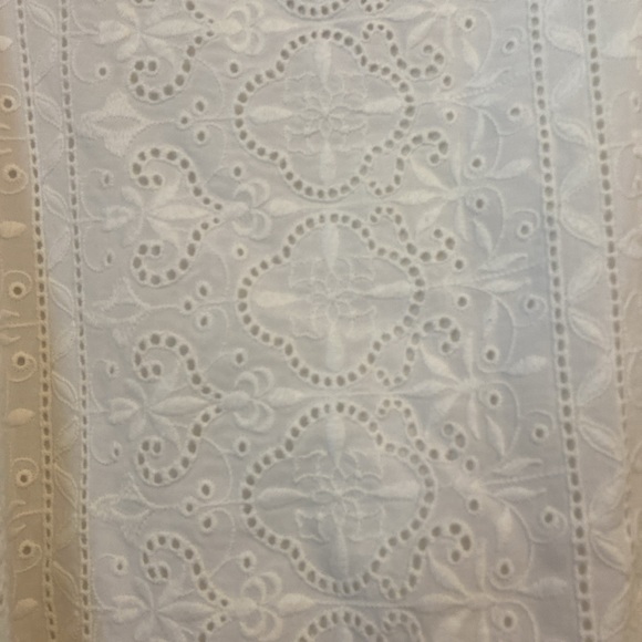 CAMI NYC White Embroidered Cami eyelet detail size large - Picture 6 of 8